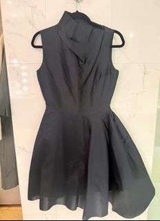 (Category: ) located in . Submitted by fashionexchangerewear (Listing ID 1453018064, Image 1). Description: .