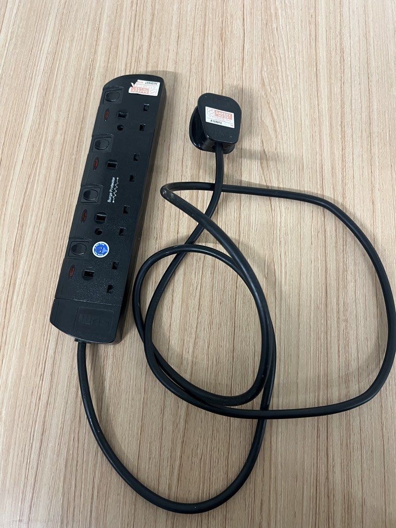Extension plug (Category: Electrical, Adaptors & Sockets) located in Singapore. Submitted by garenshop (Listing ID 1452883609, Image 1). Description: FULLY FUNCTIONAL Extention cord Self collection or meetup is availiable. .