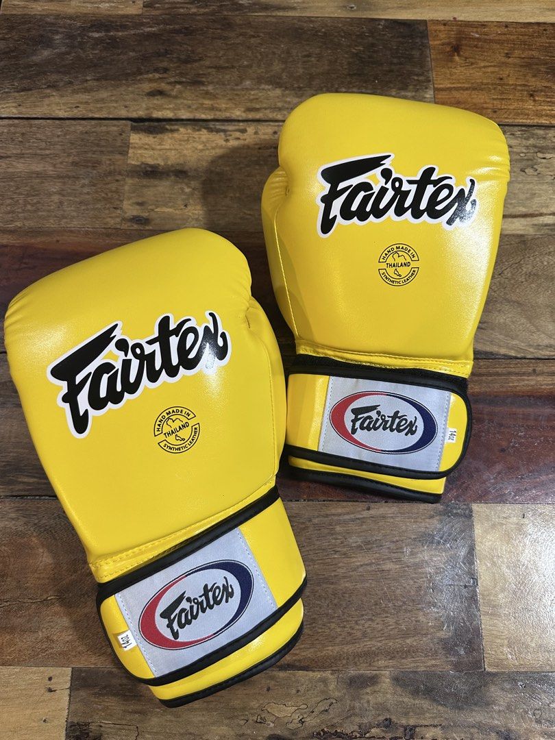 FAIRTEX MUAYTHAI / BOXING GLOVES 14OZ (Category: Other Sports Equipment and Supplies) located in Las Pinas. Submitted by ricachang (Listing ID 1453023752, Image 2). Description: Used once only. Good as new. Decluttering..