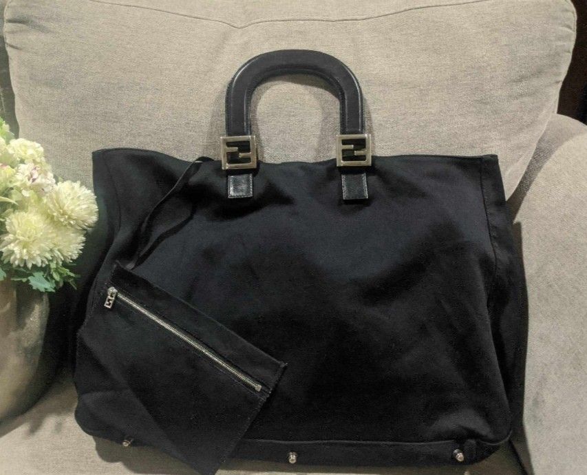 Fendi Black Canvas Tote Bag with Pouch (Category: Luxury Bags & Wallets) located in Cainta. Submitted by luxesparkle (Listing ID 1453012236, Image 1). Description: Fendi Bag Japan bought very nice in actual .