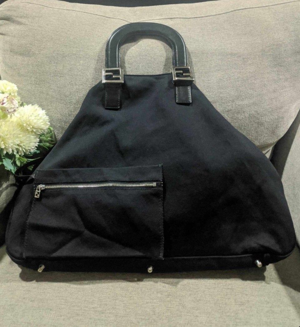 Fendi Black Canvas Tote Bag with Pouch (Category: Luxury Bags & Wallets) located in Cainta. Submitted by luxesparkle (Listing ID 1453012236, Image 2). Description: Fendi Bag Japan bought very nice in actual .
