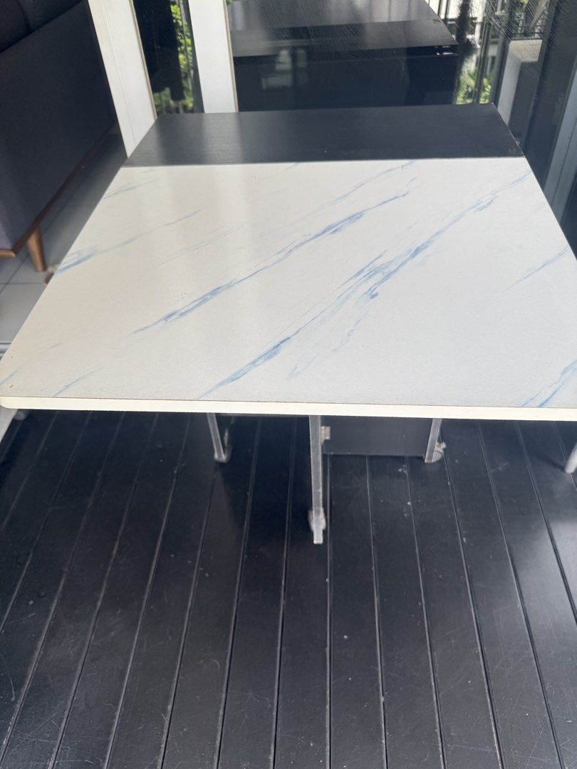 Foldable Table (Category: Tables & Sets) located in Singapore. Submitted by jochias (Listing ID 1452906364, Image 2). Description: Length of table when folded up 120cm Width 60cm Height 77cm Self collect from Punggol .
