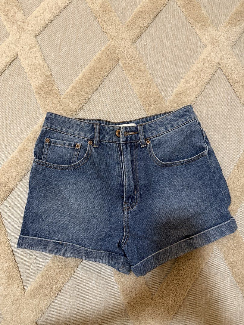 Forever 21 Blue Denim High-Waisted Shorts (Category: Shorts) located in Bacoor. Submitted by conclaseph (Listing ID 1452892864, Image 1). Description: - Classic blue denim shorts from Forever 21 - High-waisted style - Cuffed hem - Two front and two back pockets - Button and zip closure - Ideal for casual wear and easy to style.