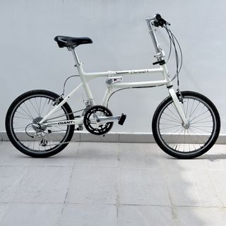 (Category: ) located in . Submitted by bikesnsuch (Listing ID 1450808225, Image 1). Description: .