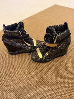 （分類：）位於 。 由 hksell222 提交（商品編號 1452912797，圖片 1）。簡介： 。