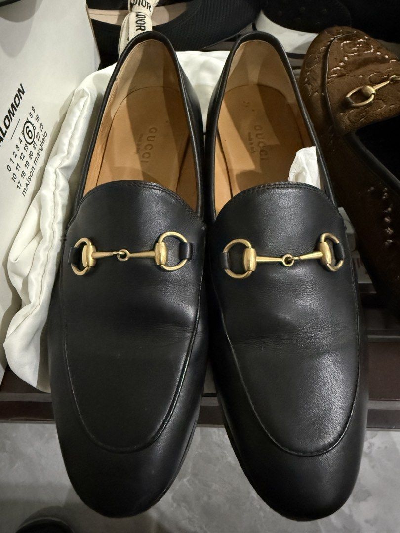 Gucci Black Leather Horsebit Loafers (Category: Loafers) located in Quezon City. Submitted by msan999 (Listing ID 1452998993, Image 1). Description: - Classic Gucci loafers in black leather - Iconic gold horsebit detail - Size: 38 - Plenty of life remaining - Perfect for dressing up or down.