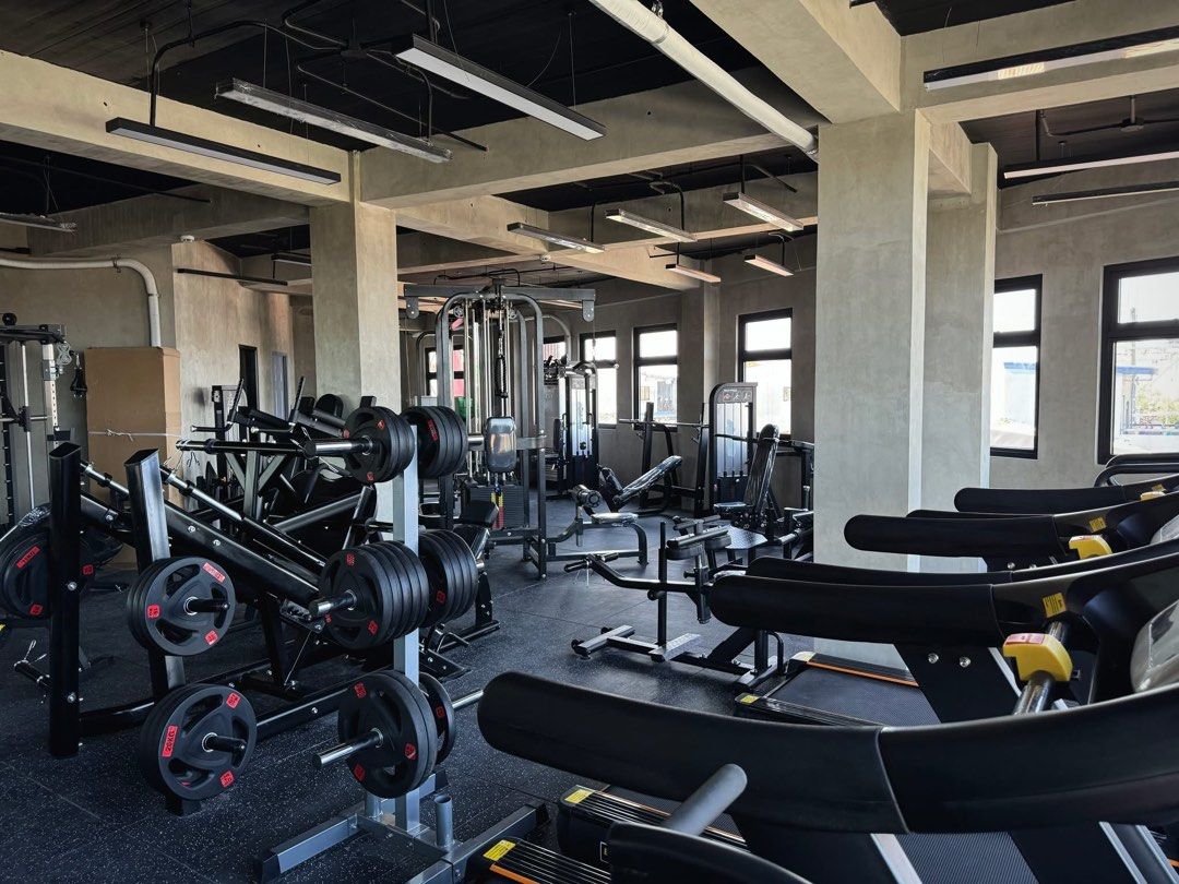 GYM MEMBERSHIP pamigay (Category: Vouchers) located in Marikina City. Submitted by khayyyyyyy (Listing ID 1452885974, Image 2). Description: Selling my SLOT sa HERC GYM MARIKINA -4.5k na lang for 4 mos , Aug- Nov -free use of full equipment (you may check their fb for their gym sched) - may instructor pa 3-4 session po di pa nagamit -negotiable rfs : di na mapuntahan cuz of work sched.