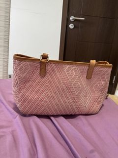 (Category: ) located in . Submitted by ilovetoshop1234 (Listing ID 1452894525, Image 1). Description: .