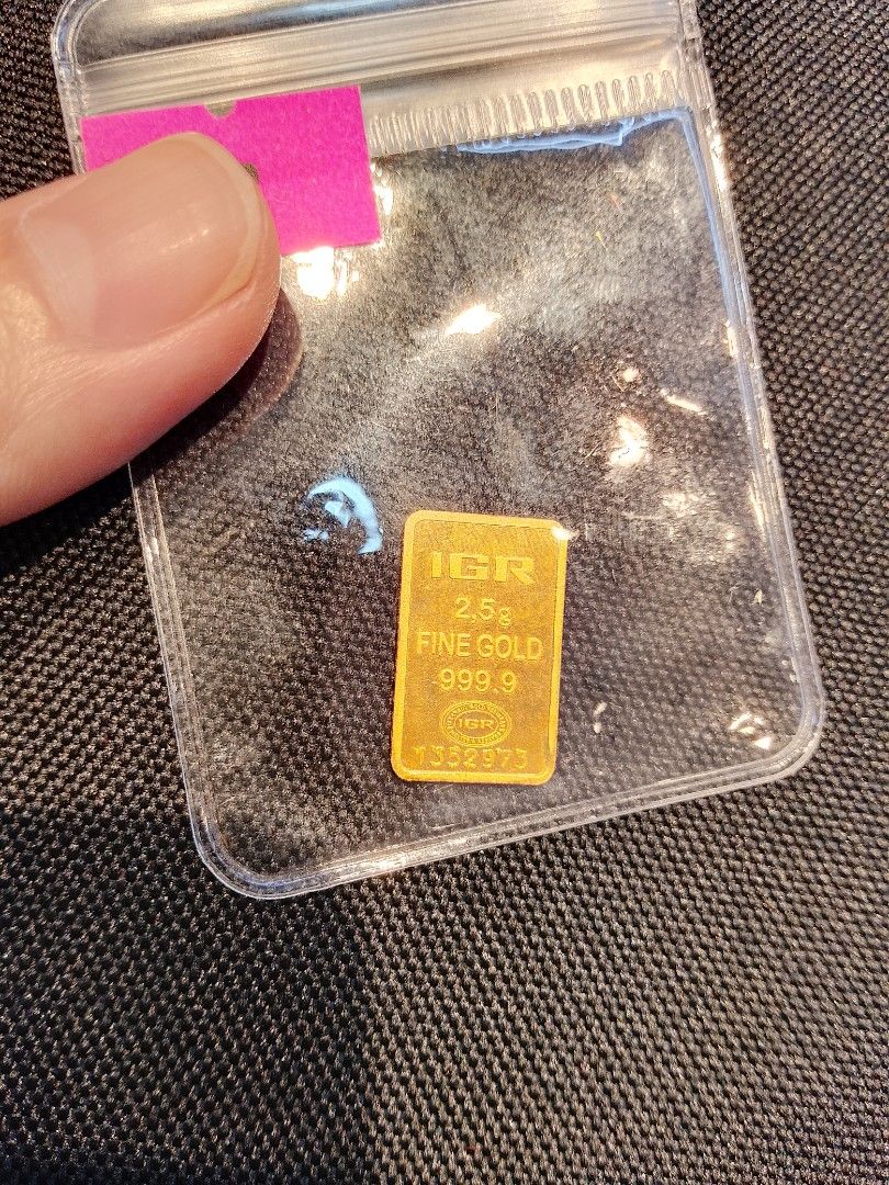 IGR 2.5g Fine Gold 999.9 Bar (Category: Currency) located in Manila. Submitted by trumpisthedevil (Listing ID 1453045313, Image 1). Description: - Authentic IGR 2.5 gram gold bar - Purity: 999.9 fine gold - Comes sealed in protective packaging - Features a visible serial number - Ideal for investment or as a thoughtful gift.