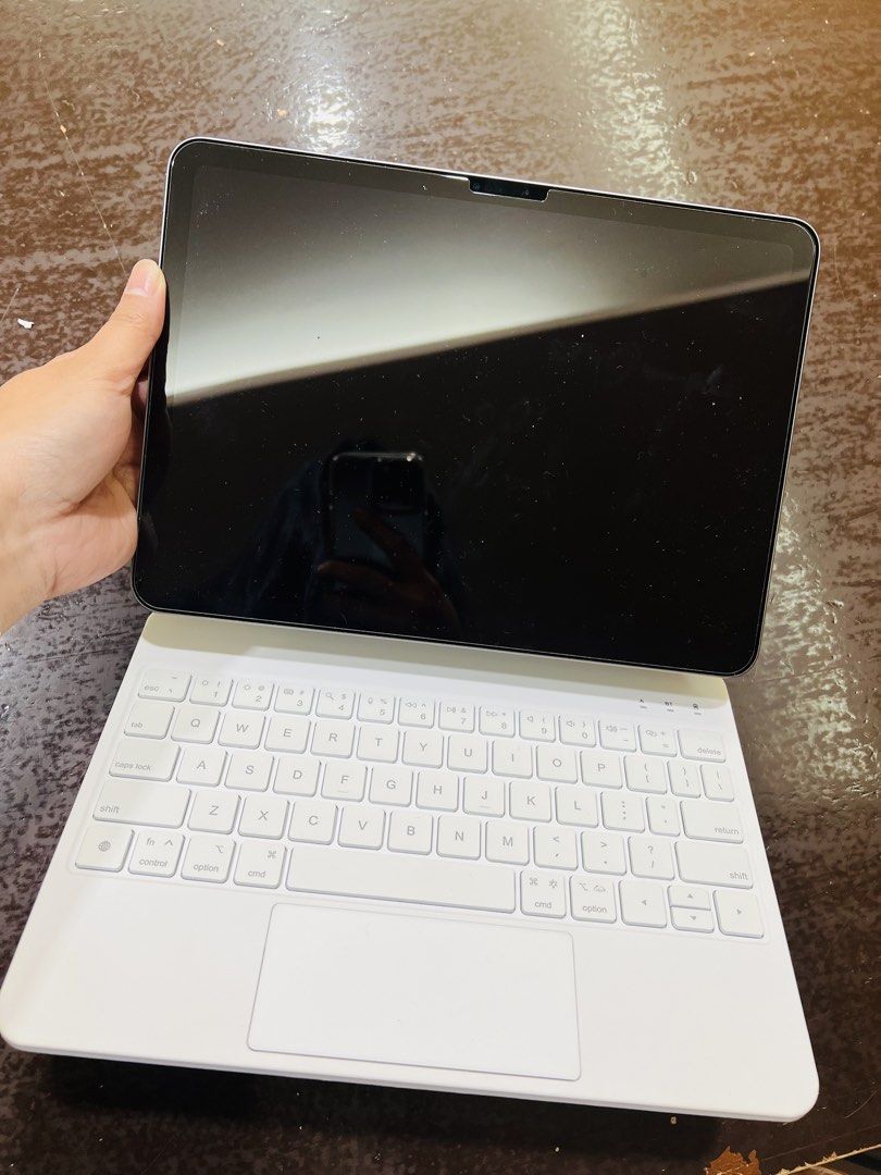 iPad Air M2 256gb + keyboard + cases (Category: iPad) located in Angeles City. Submitted by janelleler28024 (Listing ID 1452898283, Image 2). Description: iPad Air M2 11” 256GB + GOOJODOQ Keyboard Case (Excellent–Mint Condition | Almost Like New) 📅 First Used: February 2025 🔋 Battery Health: 97% ⚡ Apple M2 chip – smooth, fast, and reliable performance Condition: ✅ No issues ✅ Never repaired ✅ Very minimal signs of use ✅ Well maintained and care