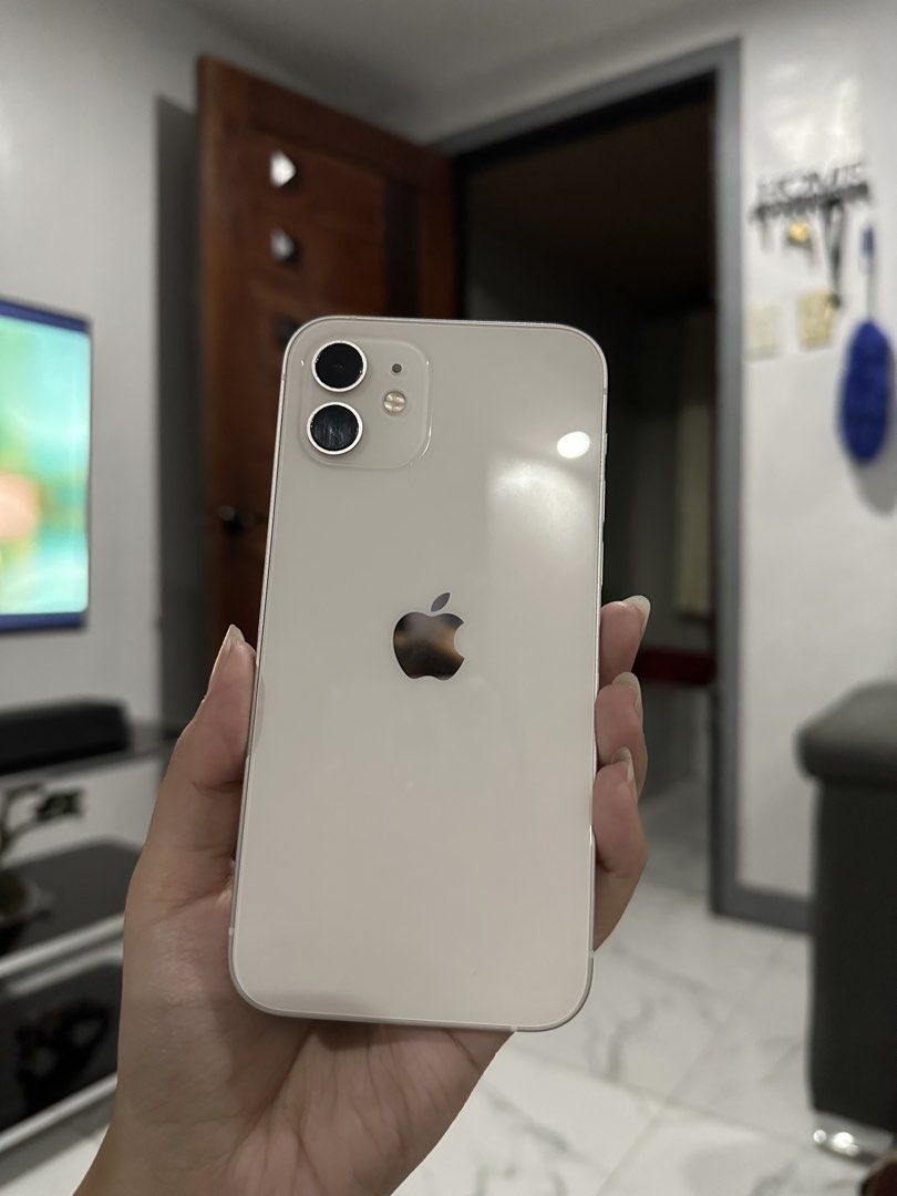 Iphone 12 128GB (Category: iPhone 12 Series) located in Manila. Submitted by margaretmm27 (Listing ID 1453003723, Image 3). Description: FOR SALE Iphone 12 128GB White SOBRANG KINIS 78% Batt Health ORIG Working true tone Working lahat pwede ireset SMARTLOCKED NEVER na open, NEVER na replace ang parts Inclusions: orig box, unit and case ONLY Rfs: upgrade Loc: Trece Cavite open for MEET UP ONLY .