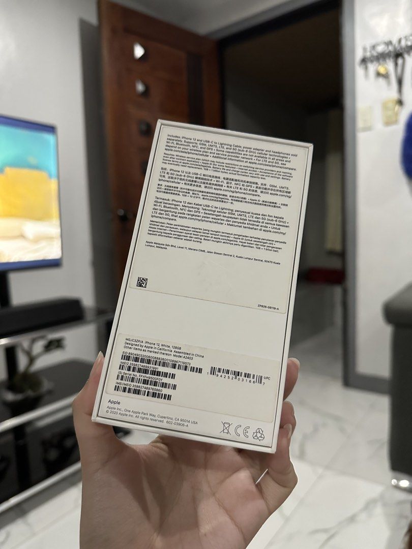 Iphone 12 128GB (Category: iPhone 12 Series) located in Manila. Submitted by margaretmm27 (Listing ID 1453003723, Image 2). Description: FOR SALE Iphone 12 128GB White SOBRANG KINIS 78% Batt Health ORIG Working true tone Working lahat pwede ireset SMARTLOCKED NEVER na open, NEVER na replace ang parts Inclusions: orig box, unit and case ONLY Rfs: upgrade Loc: Trece Cavite open for MEET UP ONLY .