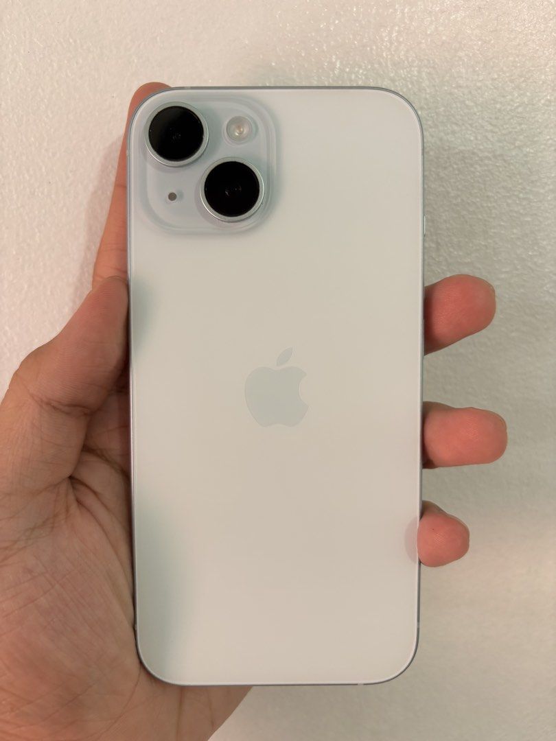 Iphone 15 128gb BLUE (Category: iPhone 15 Series) located in Manila. Submitted by wabaliw (Listing ID 1452922212, Image 1). Description: IPHONE 15 128GB (BLUE) • Good as new • ZP/A variant • NTC approved • Factory Unlocked (Open Line) • 95% Battery Health (Original Battery) •Minimal Scratches sa side INCLUSION : • Unit • Case • Box(Same IMEI) • Cord PM For Surebuyer (Open for Meetups, SM FAIRVIEW, SM NORTH!) Location: Commonwealth , Quezon City.