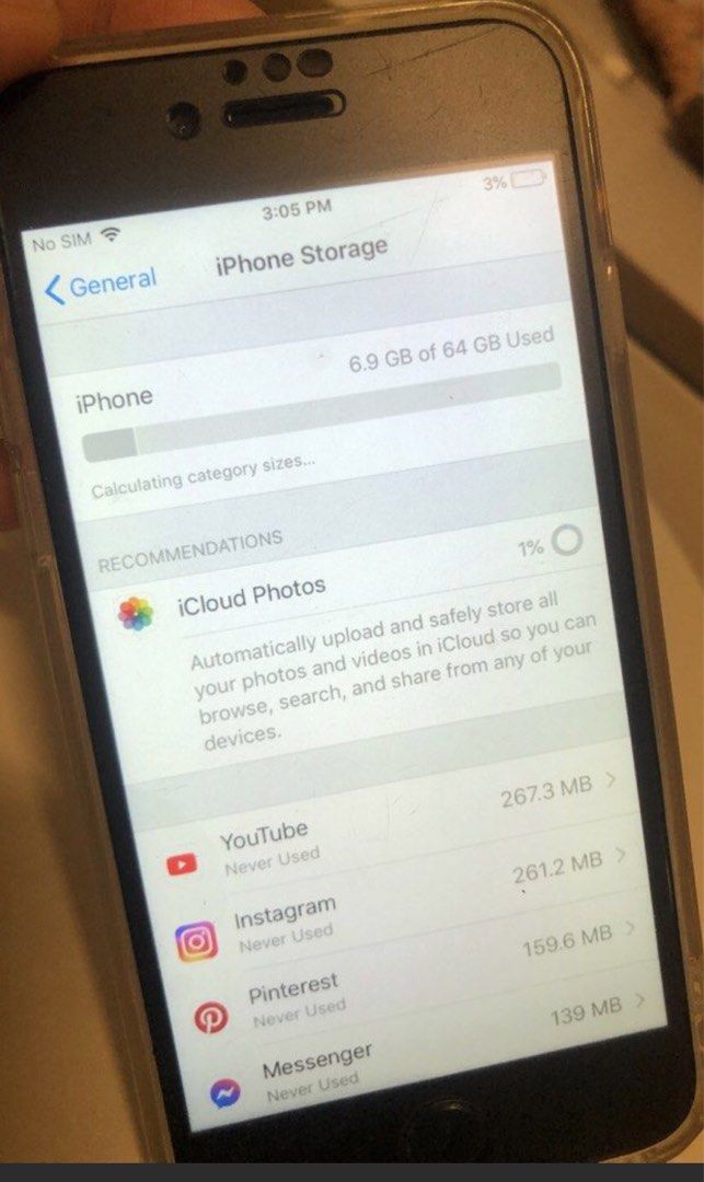 Iphone 6 camera has black spots (Category: iPhone 6 Series) located in Taguig. Submitted by hanniedew (Listing ID 1452999639, Image 3). Description: - iPhone 6 (Silver, 64GB) - Includes clear protective case - Camera has visible black spots - Screen shows minor scratches - Overall functional condition 🍄may black spots ang camera sa likod,pwede papalitan(mura lang ang replacement ng camera) 🍄may small chip sa baba,kapag nalagyan ng protector hin