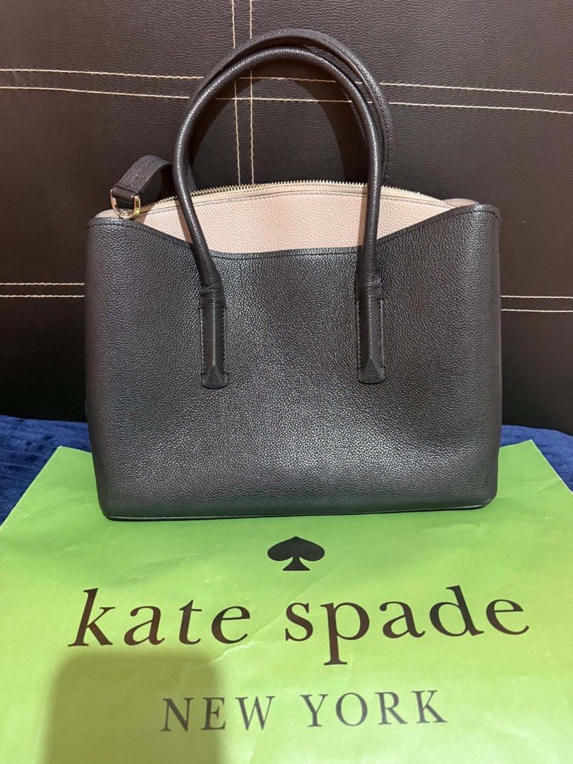 Kate Spade 2WAY bag (Category: Cross-body Bags) located in Cabanatuan. Submitted by hellorhea (Listing ID 1452941528, Image 3). Description: With dustbag. No paper bag. Preloved. But good as new. .
