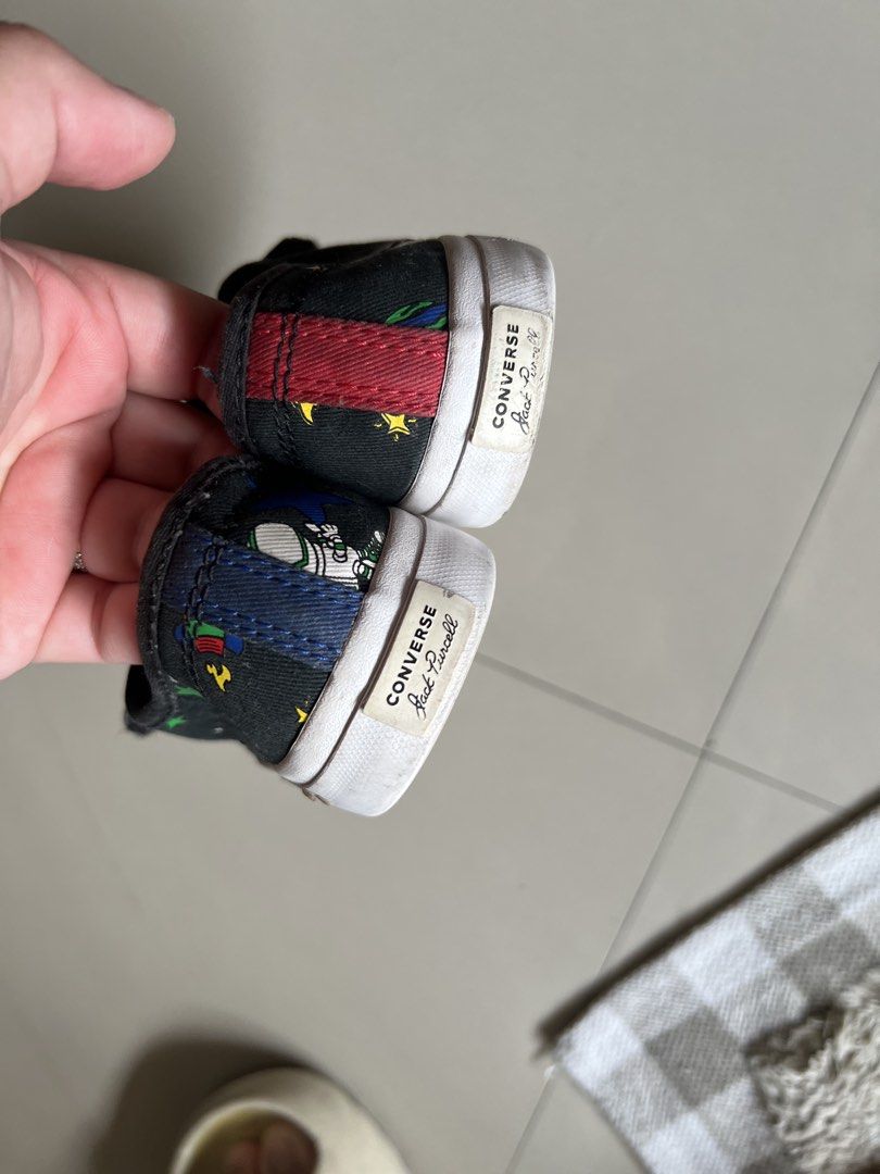 Kids - boy shoes Nike Converse DC (Category: Babies & Kids Fashion) located in Manila. Submitted by nihanna8 (Listing ID 1452911486, Image 3). Description: All shoes are in 17cm size insole DC shoes - like new 450 Nike & converse are lightly used 300 each.