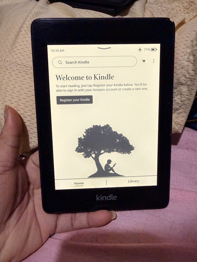 Kindle Paperwhite 10th Gen NO ADS (Category: E-Readers) located in Paranaque City. Submitted by hannah.agupit (Listing ID 1452972529, Image 1). Description: Unit and cable for charging Issue: chipped rubber on the sides but unit is working perfectly Ready to use.