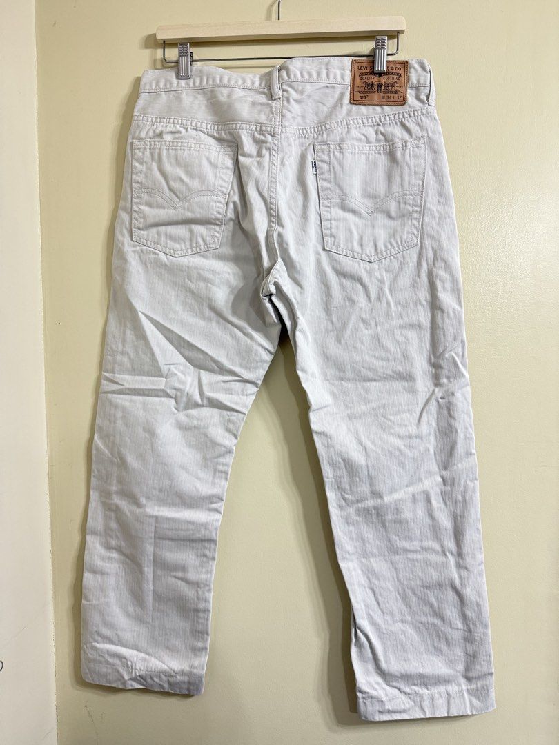 Levi’s 513 Pants off-white/cream 059 (Category: Jeans) located in Quezon City. Submitted by aryang.g (Listing ID 1453020461, Image 2). Description: Levi’s Pants off-white/cream 059 •Size: 34 waist •Color: off-white/cream •Washed already and ready to use •Color may vary slightly due to lighting •Please manage expectations (preloved items) ₱1,200 only 📍Vertis, Quezon City / Ugong, Valenzuela 🚚 Delivery Method •Delivery fees are shoulder by the Bu