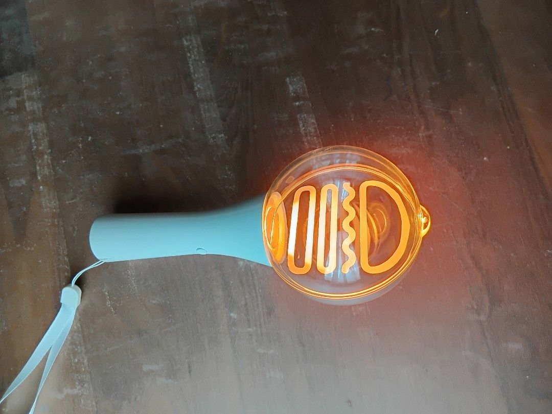Light (Category: Occasions & Party Supplies) located in Singapore. Submitted by newsale (Listing ID 1452888971, Image 7). Description: - include battery - stand or hand held - many colours selection - Good for display or decoration or night use. - press and hold to off .