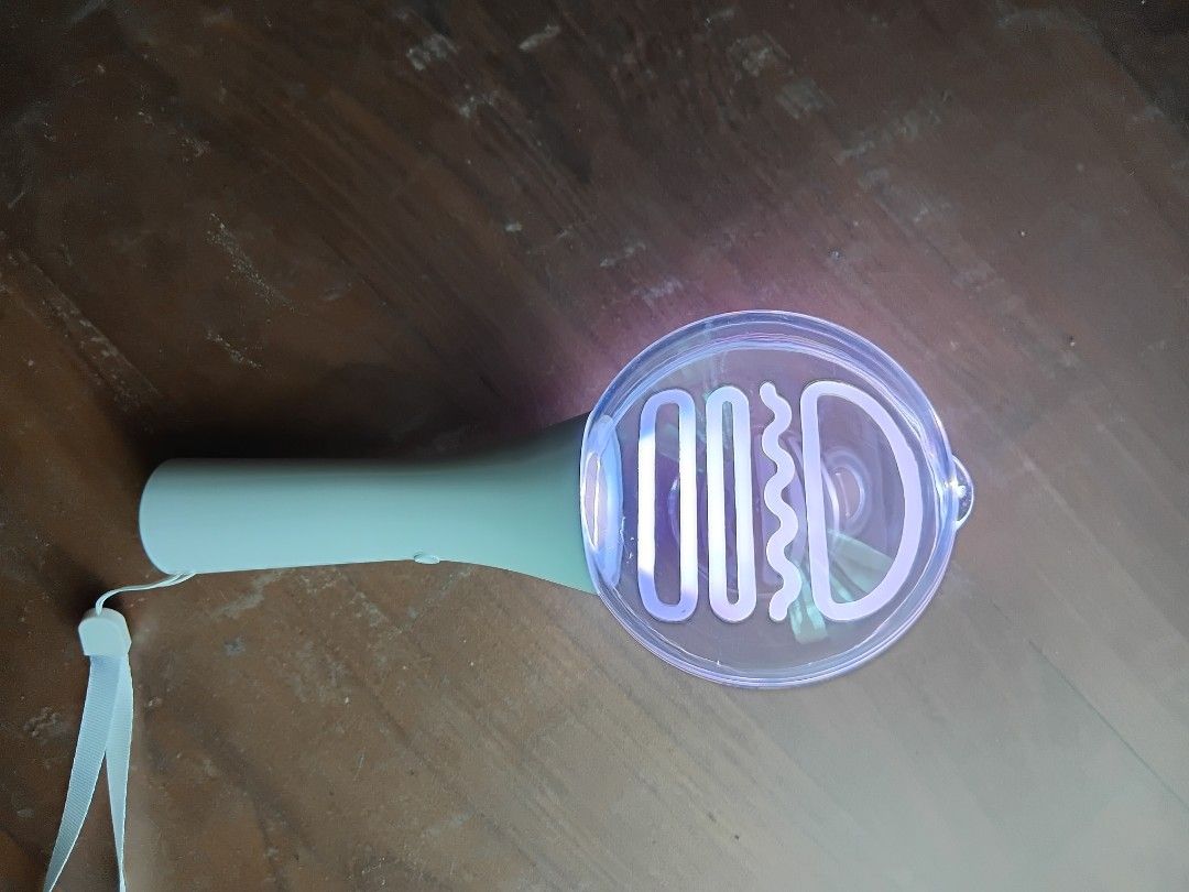 Light (Category: Occasions & Party Supplies) located in Singapore. Submitted by newsale (Listing ID 1452888971, Image 6). Description: - include battery - stand or hand held - many colours selection - Good for display or decoration or night use. - press and hold to off .