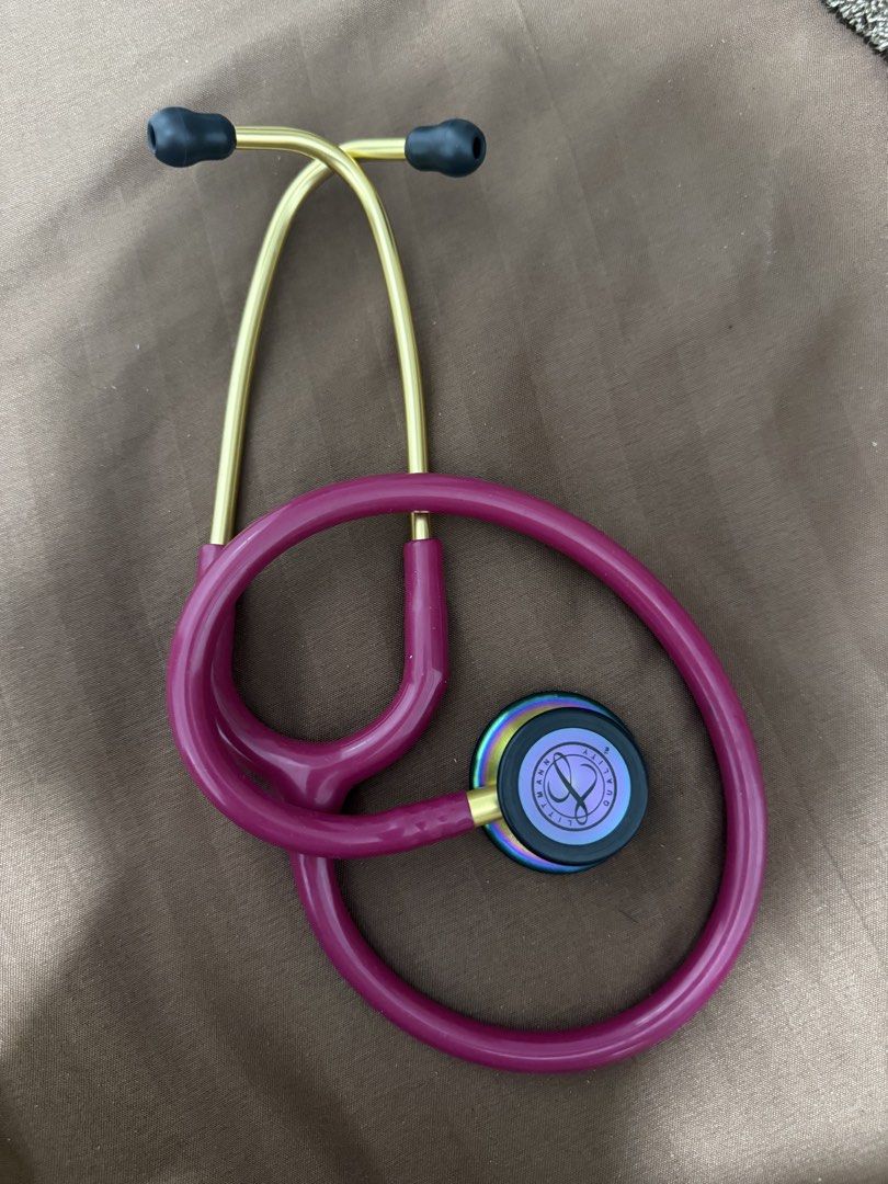 Littmann original stethoscope (Category: Health Monitors & Weighing Scales) located in Rodriguez. Submitted by gentlefish.cc81cf (Listing ID 1452953125, Image 1). Description: Original Littmann Stethoscope from US No scratches and dent No box Rsf: want a new color.