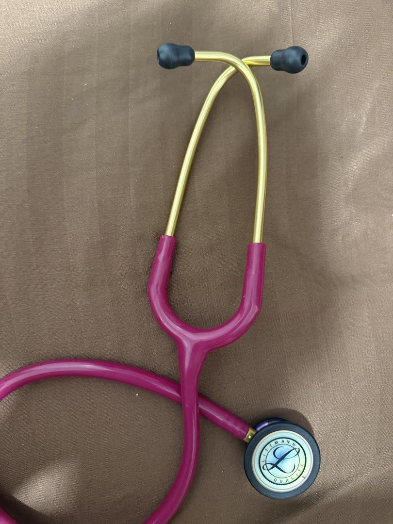 Littmann original stethoscope (Category: Health Monitors & Weighing Scales) located in Rodriguez. Submitted by gentlefish.cc81cf (Listing ID 1452953125, Image 2). Description: Original Littmann Stethoscope from US No scratches and dent No box Rsf: want a new color.