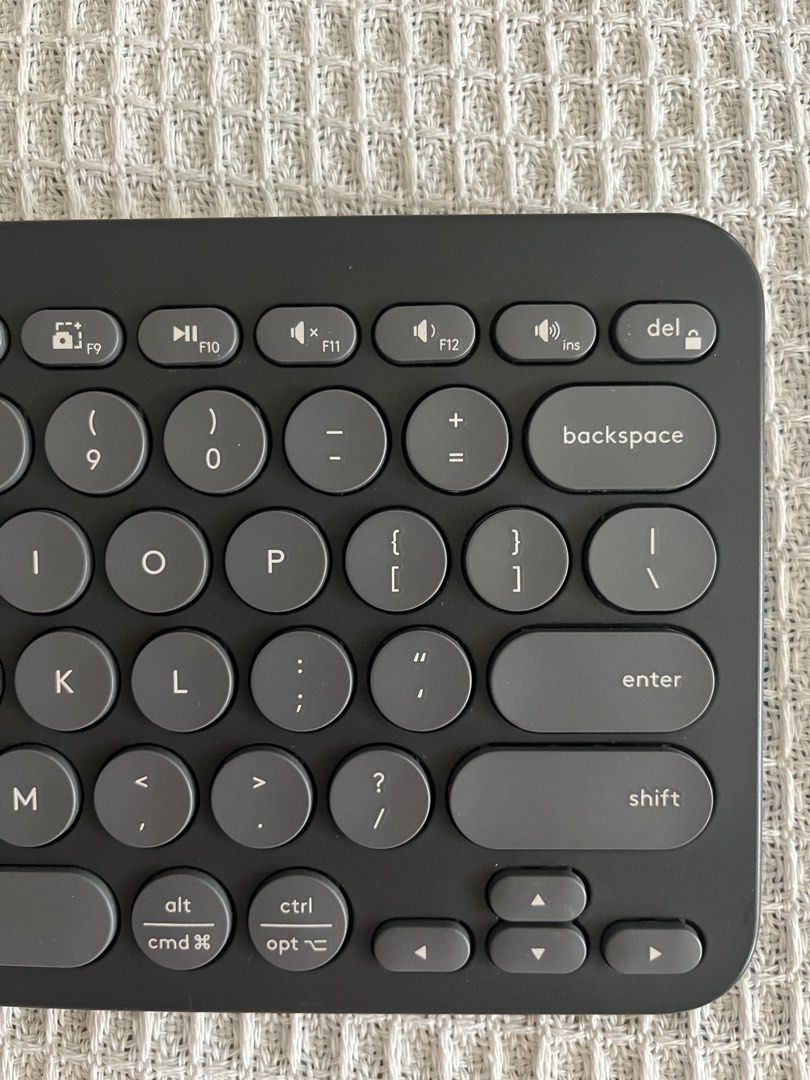 Logitech Pebble Keys 2 K380s Wireless Bluetooth Keyboard (Category: Computer Keyboard) located in Manila. Submitted by TCC.ETC (Listing ID 1452905970, Image 3). Description: RFS: I don’t use it anymore - I only used it to type out documents and do light work on my iPad - Still in great condition. There are no defects in the keyboard or with its connection. The physical condition is also great, but do take note that there are signs of usage on the