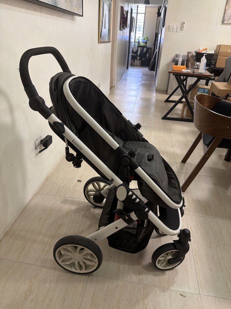 Looping Sydney Stroller Old Version (Category: Strollers) located in Manila. Submitted by kenlfr (Listing ID 1452919616, Image 3). Description: Used condition, got stuck in storage for years. Just needs cleaning for the pads. Wheels still good condition Free to anyone who needs it, I just need to free up some space. Shipping will be shouldered by buyer. Bulky wont fit in motorcycle. From Binondo Manila.
