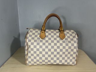 (Category: ) located in . Submitted by centric_luxe (Listing ID 1453012073, Image 1). Description: .