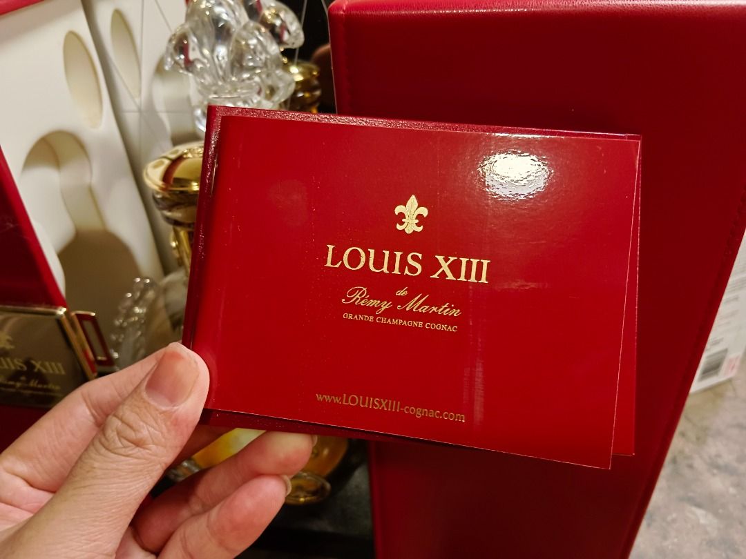 Louis XIII (Category: Vintage Collectibles) located in Caloocan City. Submitted by epicbear_5d0949 (Listing ID 1452893532, Image 1). Description: Authentic Empty Rémy Martin Louis XIII Baccarat Crystal Decanter Set with Box & CertificateDescription:Selling an authentic, pre-owned empty bottle of Rémy Martin Louis XIII Grande Champagne Cognac. Perfect for luxury home bars, man caves, interior design displays, or crystal collectors.Inclusions:1x Or