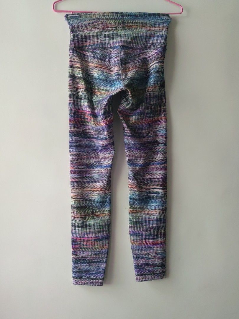 Lululemon Wunder Train High-Rise Tight 25" (4/S) (Category: Activewear) located in Baguio. Submitted by kacijom (Listing ID 1453001860, Image 3). Description: 🍋₱550 ($98 SRP / ₱5.7k) •Lululemon Wunder Train High-Rise Tight 25" Digital Oasis White Multi •Size 4/S, 12"x33" •Condition 9/10 (Very-Good Used Condition).