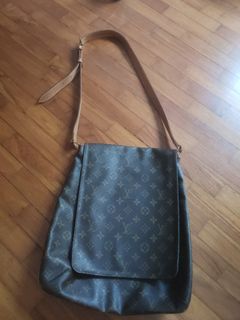 (Category: ) located in . Submitted by theblueboxx (Listing ID 1452961086, Image 1). Description: .