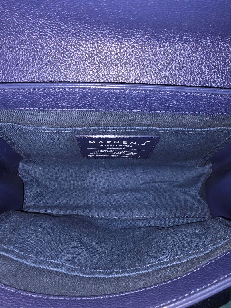 MARHEN.J Ludy bag (Category: Luxury Bags & Wallets) located in Quezon City. Submitted by preloveditems.qc (Listing ID 1453017744, Image 3). Description: MARHEN.J Ludy Bag Color navy *slight issue: removed stitch on corner but still intact* SRP IN Shpee 7400php or in website $160usd MADE IN KOREA PRODUCT DETAILS ⁃ Has a 2-way adjustable strap so the bag can be worn as a crossbody or handbag - Has a back pocket and inner pockets ⁃ Has a flap to kee