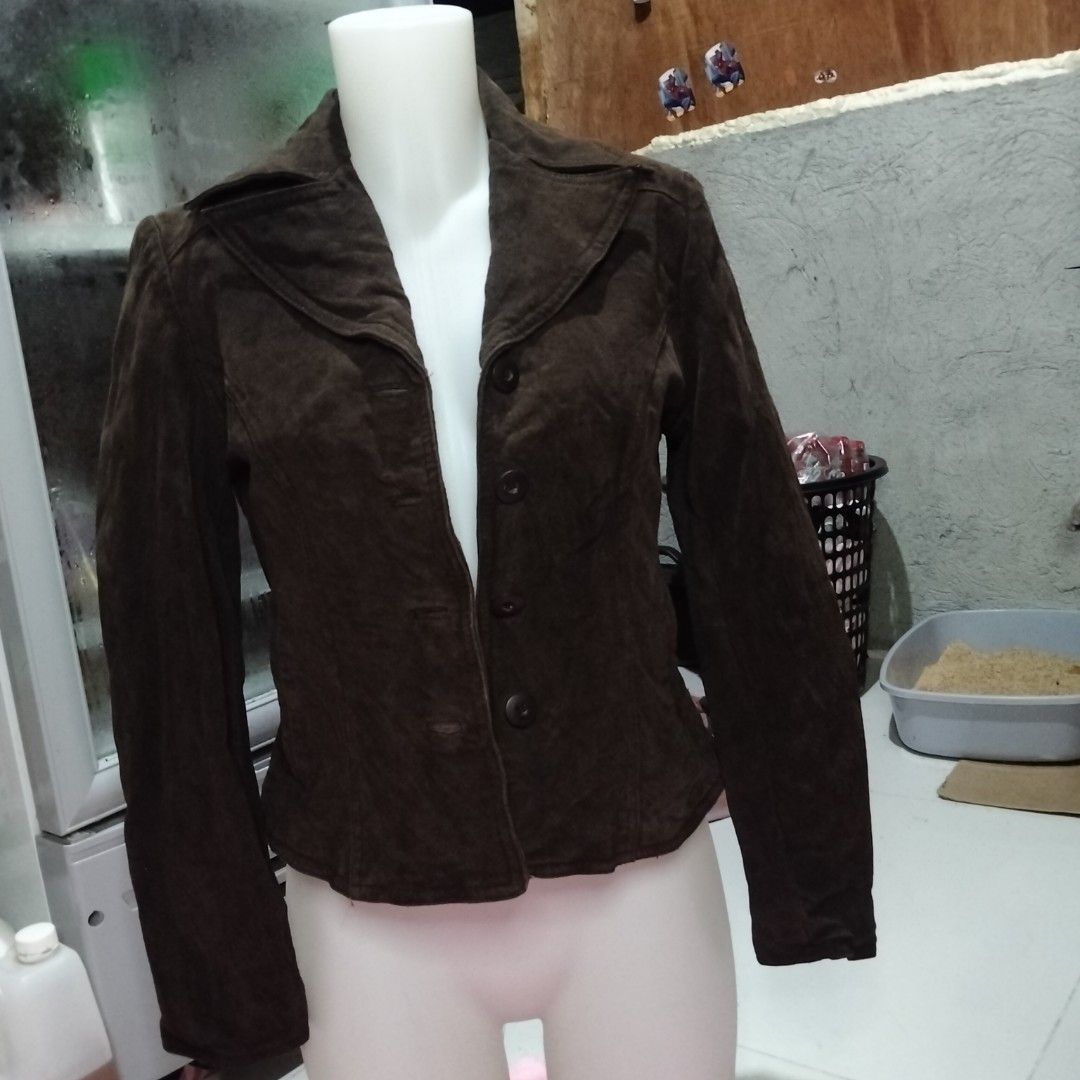 Maxima Brown Leather Jacket (Category: Coats, Jackets and Outerwear) located in Villasis. Submitted by maibean_ (Listing ID 1453021176, Image 2). Description: INCH??FOR BIDDING ‼️‼️ Maxima Brown Leather Jacket for women Size: S on tag No issues Will dry clean before shipping!! Starting bid: 400 Inc: 100+ Eob: August 2,2026 ,11pm Pangasinan 📌.