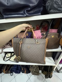 (Category: ) located in . Submitted by tashlav (Listing ID 1452971165, Image 1). Description: .