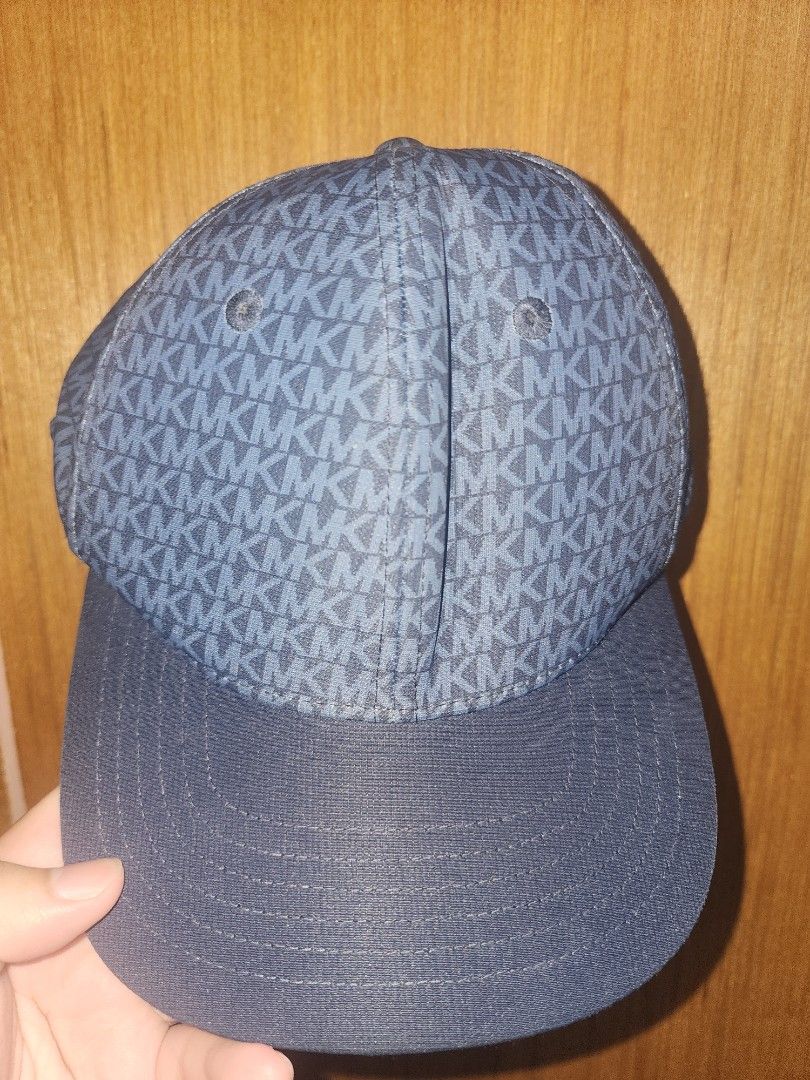 MK | Michael Kors Unisex cap (Category: Caps & Hats) located in Caloocan City. Submitted by onibear030 (Listing ID 1453048464, Image 1). Description: MK | Michael Kors Unisex Cap 850 only.
