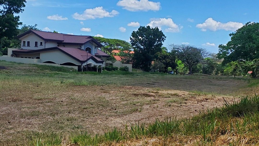 Montecito Nuvali lot for sale (Category: Lot) located in Taguig. Submitted by donirivbroker (Listing ID 1452909669, Image 3). Description: Montecito Nuvali single loaded lot 974sqm DON RIVERA PRC5617.