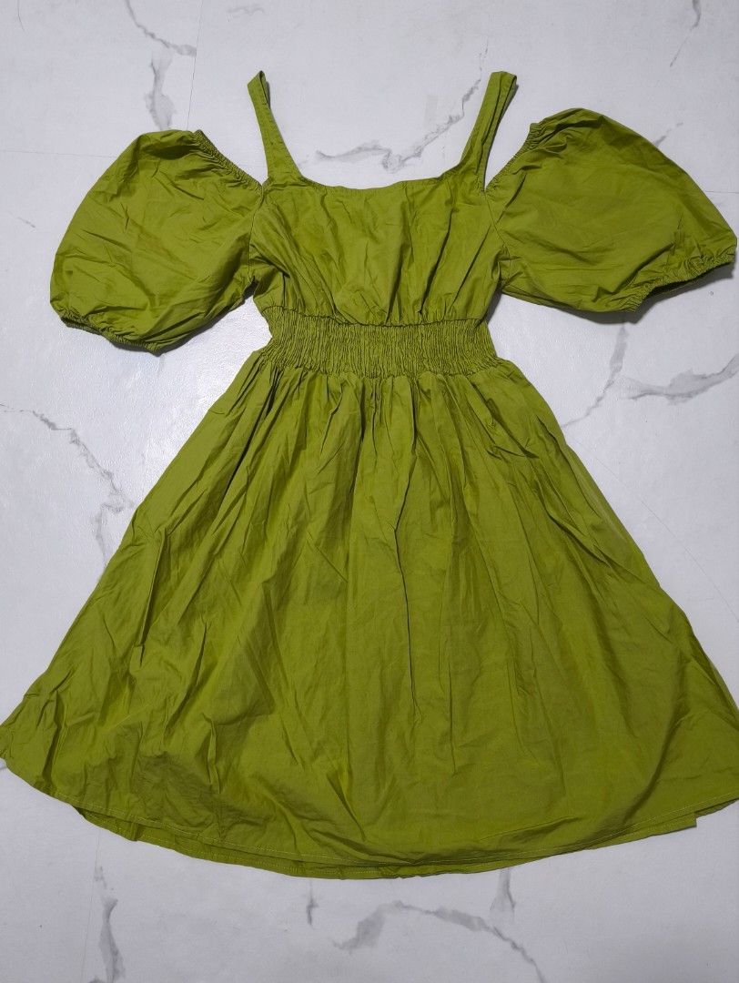Moss Queen olive green dress (Category: Dresses) located in Cavite. Submitted by csl_corner (Listing ID 1452937683, Image 2). Description: Moss Queen olive green dress use only once✨ good as new✨ bought abroad high quality cotton fabric comfy and lightweight when worn fits size Medium.