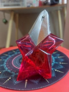 (Category: ) located in . Submitted by coolclassycloset (Listing ID 1452915178, Image 1). Description: .