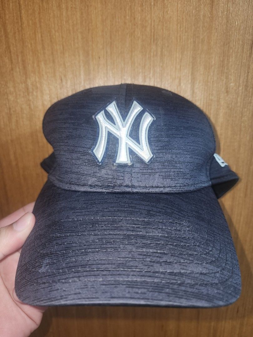 New Era Mens Cap (Category: Caps & Hats) located in Caloocan City. Submitted by onibear030 (Listing ID 1453048419, Image 2). Description: New Era Mens Cap 699 only Caloocan or QC Loc..