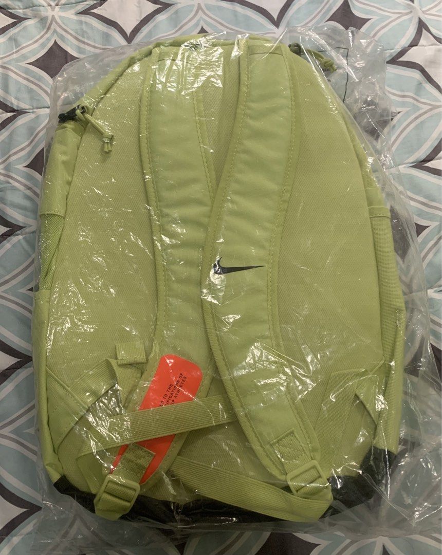 nike 30L backpack back pack bag (Category: Backpacks) located in Santa Rosa. Submitted by ultraman.gems (Listing ID 1452882800, Image 2). Description: Nike Academy Team Backpack (30L) - Limelight DV0761-383 brand new (2,595), original, no issue last price posted - free Jnt shipping nuvali to tagaytay .