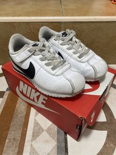 (Category: ) located in . Submitted by stockroompreloved (Listing ID 1452952130, Image 1). Description: .