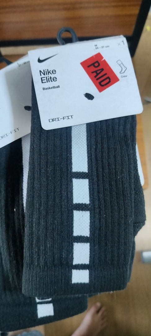 Nike Elite Basketball Dri-FIT Socks (Category: Socks) located in Rizal. Submitted by bonafide.essentials (Listing ID 1452889276, Image 3). Description: - Nike Elite Basketball Socks 1.0 - Dri-FIT material for sweat-wicking - Crew cut style - Size L 10-11 -Medium fits 8-9 - Ideal for basketball and everyday use.