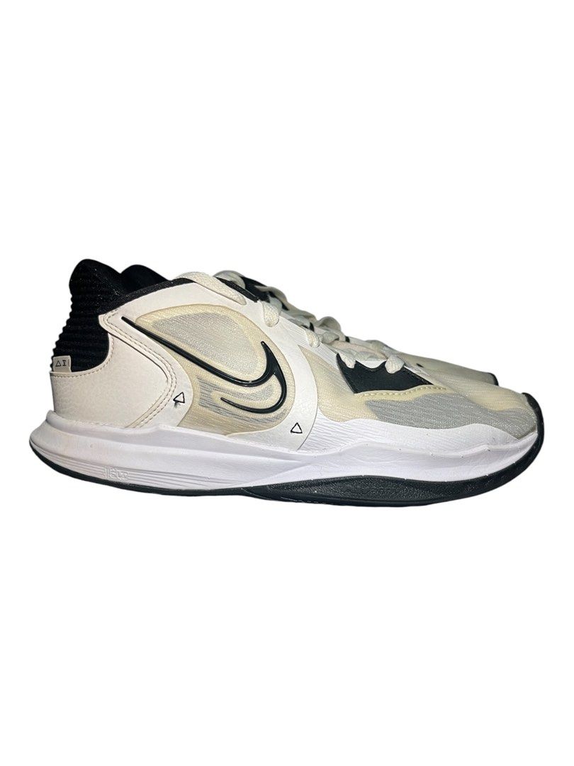 Nike Kyrie Wolf 5 (Category: Sneakers) located in Baguio. Submitted by esmabeliza83992 (Listing ID 1452951122, Image 1). Description: Authentic Nike Kyrie Wolf 5 Classic white and black colorway Low-top design for agility Perfect for basketball or everyday wear US 6.5 / EU 39 No issues Once used Needs cleaning Overall in excellent condition Originally based from US PM for more details.
