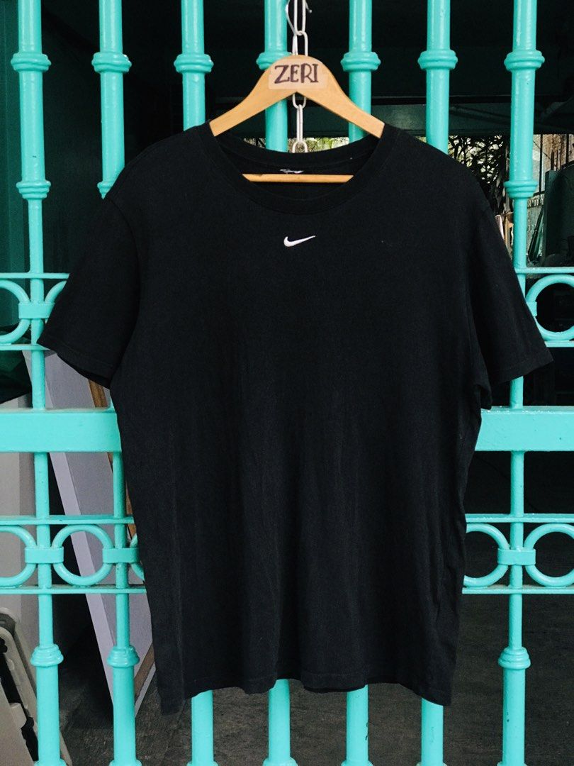 Nike mid swoosh (Category: Tshirts & Polo Shirts ) located in Manila. Submitted by zerimar01 (Listing ID 1452990972, Image 2). Description: Nike mid swoosh 22x28.5 Cut tag sa neck Authentic nike.