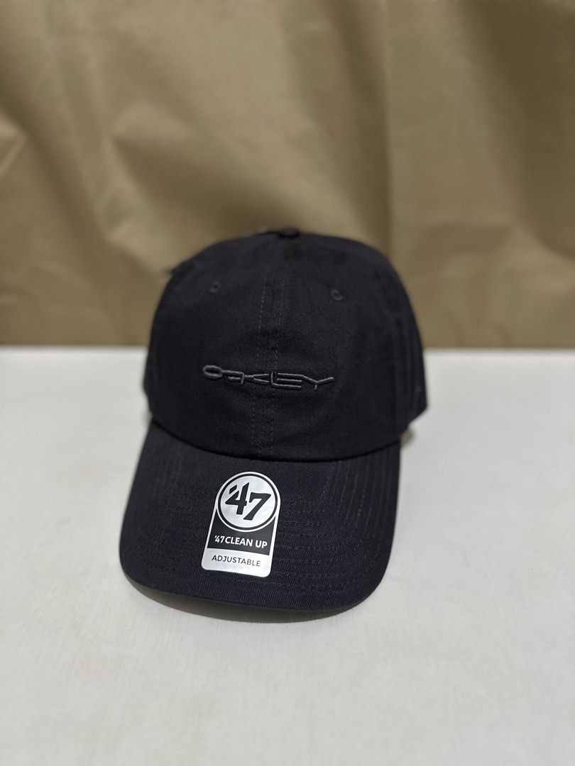 Oakley 47 Blackout Spellout Cap (Category: Caps & Hats) located in Muntinlupa City. Submitted by onetriplenine.alabang (Listing ID 1452998724, Image 1). Description: .