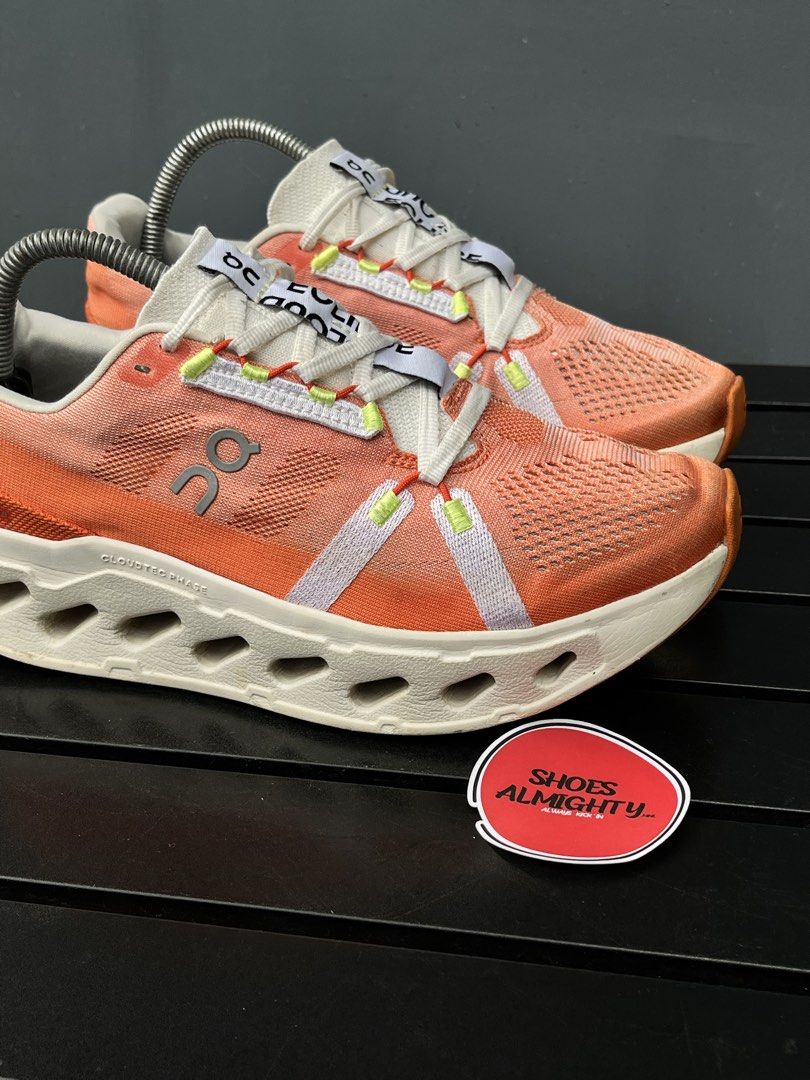 On Cloud Eclipse (Category: Sneakers) located in Manila. Submitted by greyhoundzzz666 (Listing ID 1452944323, Image 2). Description: Size 8 Mens Used in excellent condition Normal Sign of usage legit x original .