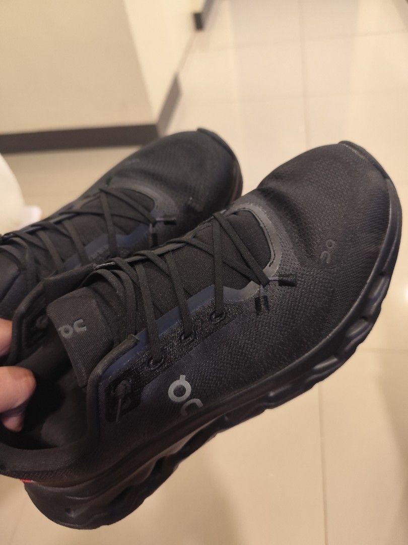 ON Cloud Running Shoes Black Mens Size 44 (Category: Sneakers) located in Cavite. Submitted by ubuy05 (Listing ID 1440876913, Image 3). Description: - ON Cloud running shoes - Color: Black - Lightweight and comfortable - Ideal for running, training, or everyday wear - Ready for a new home!.