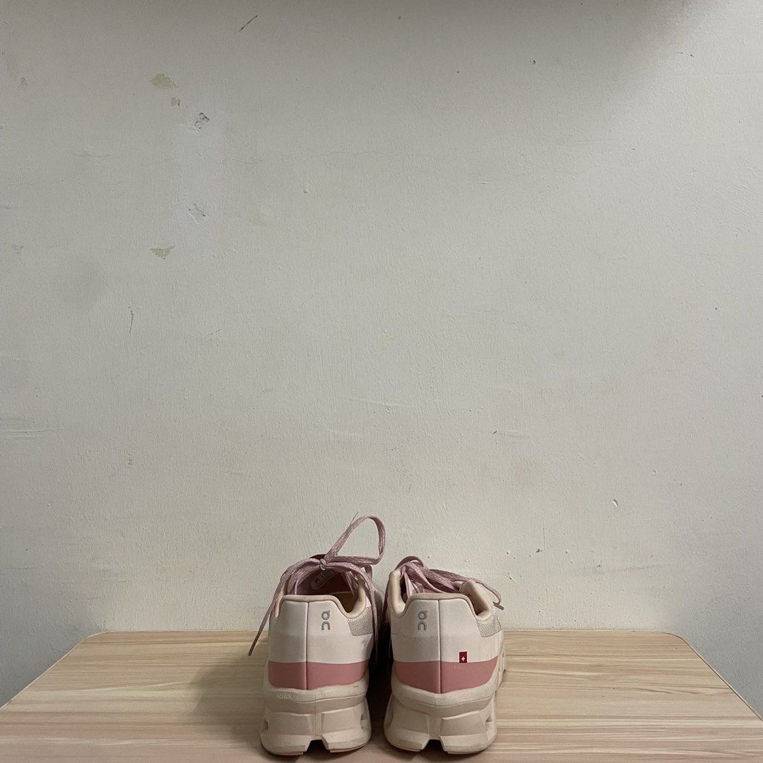 On Cloudmonster (Category: Sneakers) located in Kuala Lumpur. Submitted by reworn.item (Listing ID 1453030331, Image 3). Description: On Cloudmonster Condition : 9/10 ( Dirty ) Size : US8 | UK7.5 | 26CM Status : Copy.