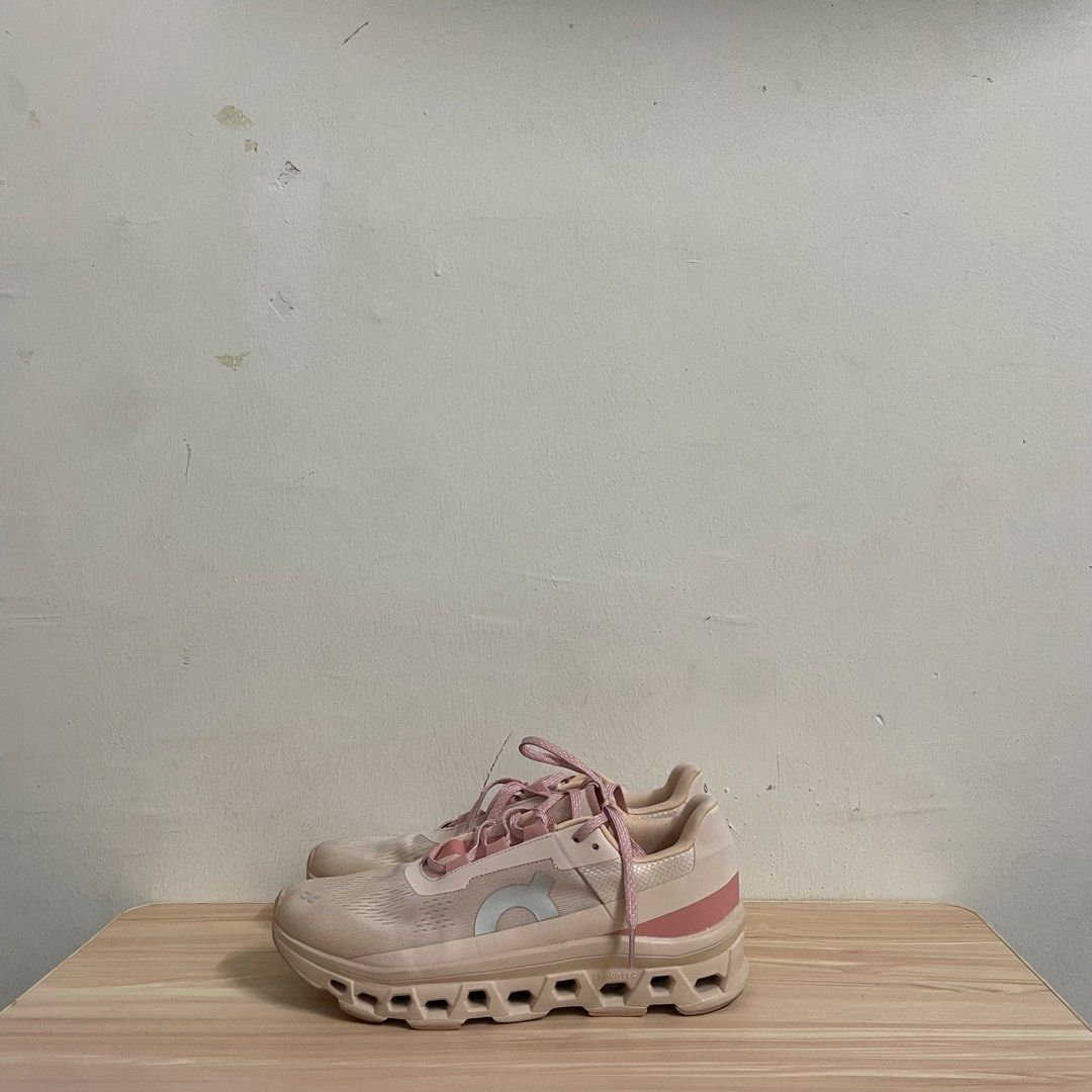 On Cloudmonster (Category: Sneakers) located in Kuala Lumpur. Submitted by reworn.item (Listing ID 1453030331, Image 1). Description: On Cloudmonster Condition : 9/10 ( Dirty ) Size : US8 | UK7.5 | 26CM Status : Copy.
